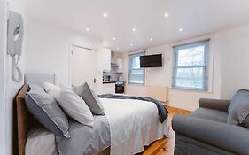 Your Lovely Studio Flat- West3