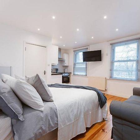 Your Lovely Studio Flat- West3 London Exterior photo