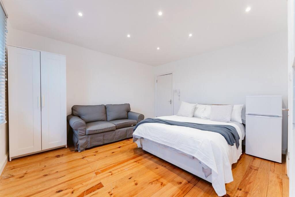 Your Lovely Studio Flat- West3 London Exterior photo